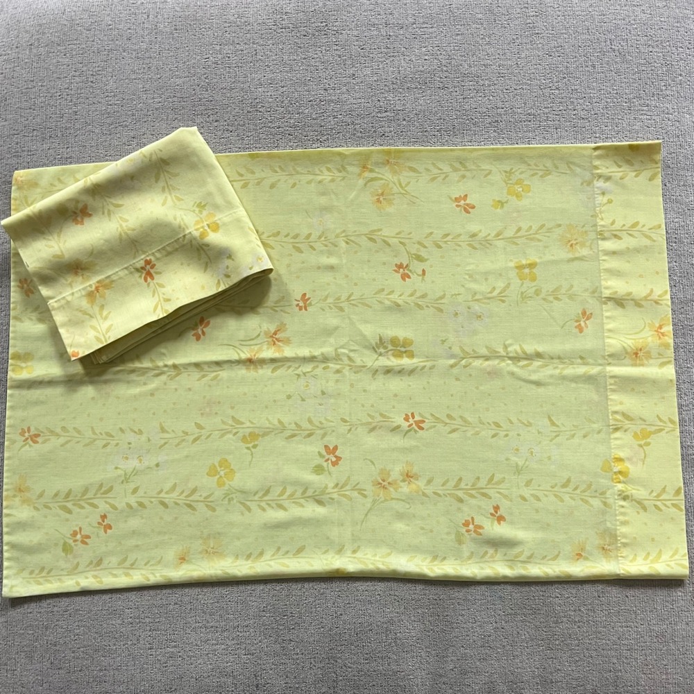 Vintage Yellow Floral Pillowcase Set Cottagecore Retro Flower Vine Standard 2pc